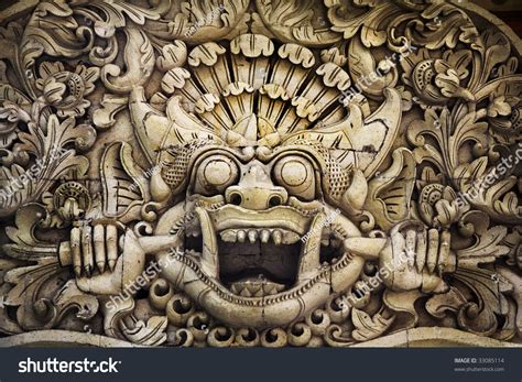  Sarang Burung Garuda!  Intricate Stone Carvings Reveal Ancient Malay Beliefs